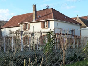 Alsterweiler Hofgut Rückseite.jpg