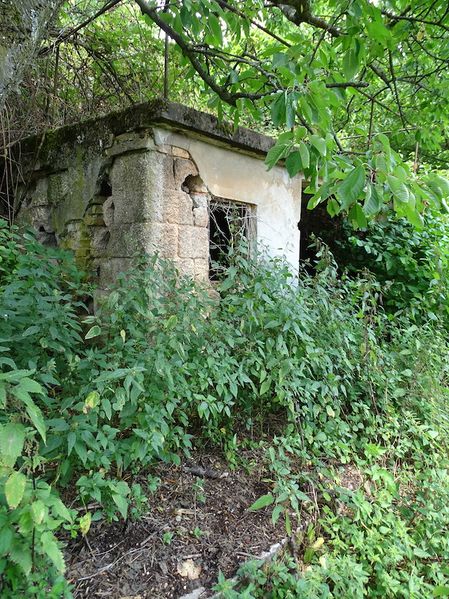 Datei:Weinberghaus Eichelberg Alsterweiler modern Westen.jpg