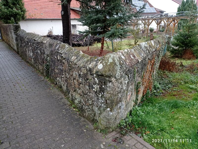 Datei:Alsterweiler Hauptstraße 9 Mauer.jpg